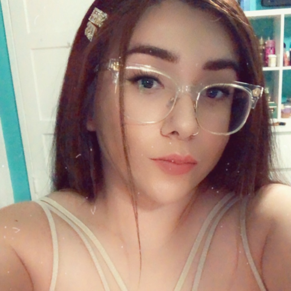 Meet your Posher, Lesly